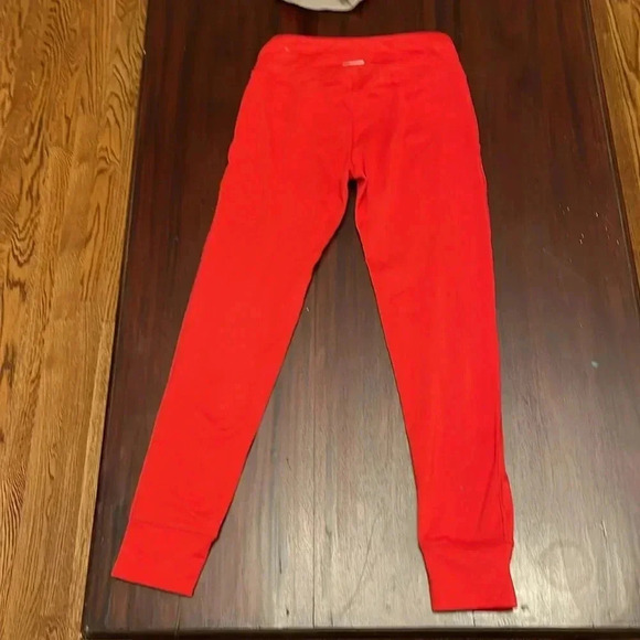aerie red fleece joggers size medium - Picture 3 of 4